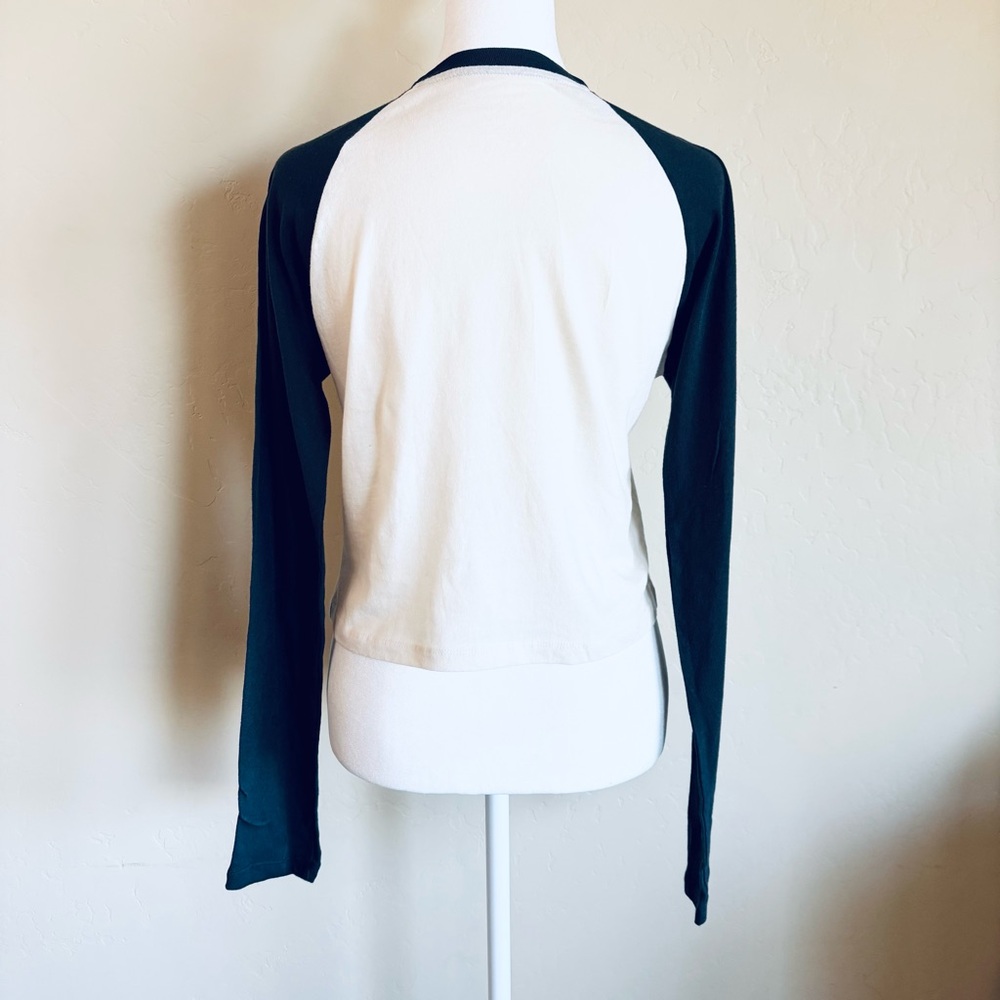 RVCA Logo Women’s Raglan Long sleeve Tee Shirt NWT - Picture 6 of 11